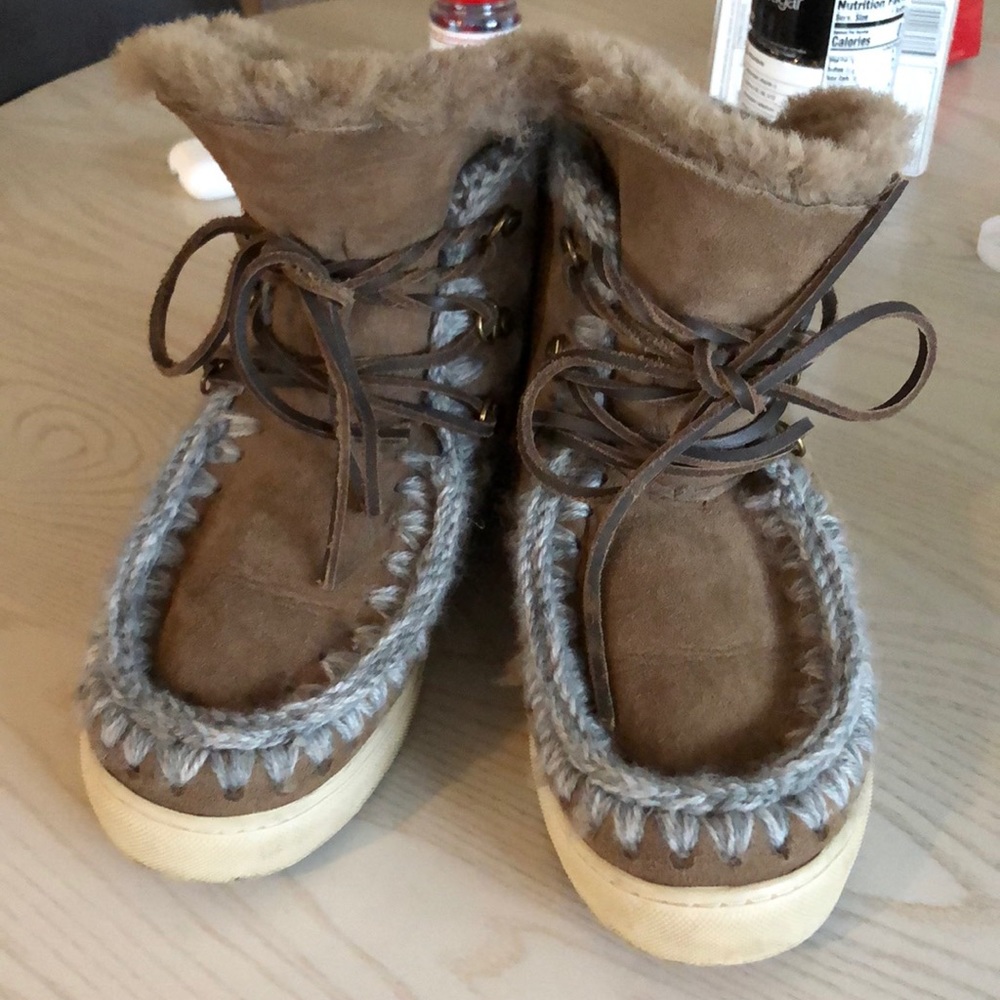 Mou boots , leather shearling fur lined boots